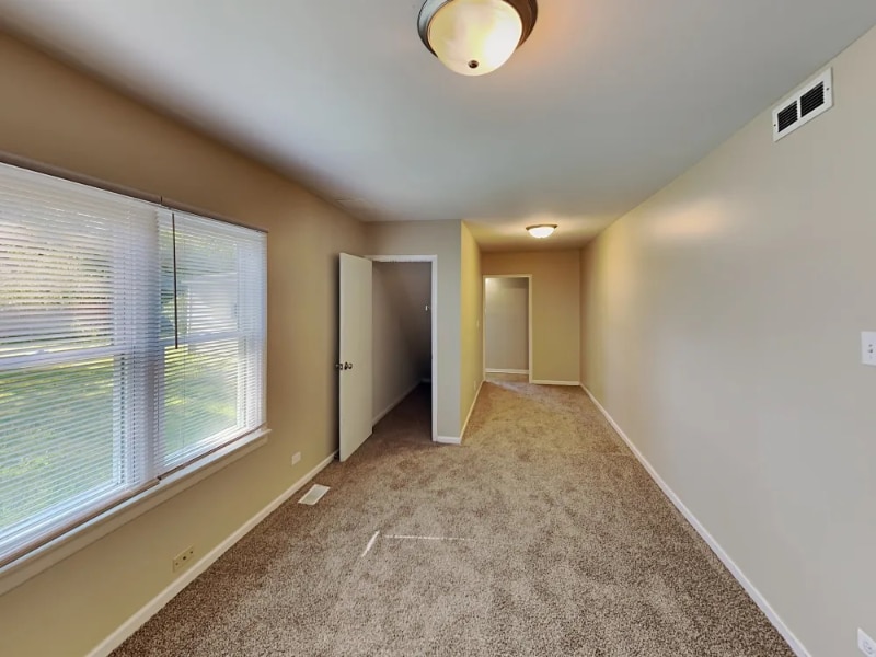 Building Photo - 7932 Long Ave