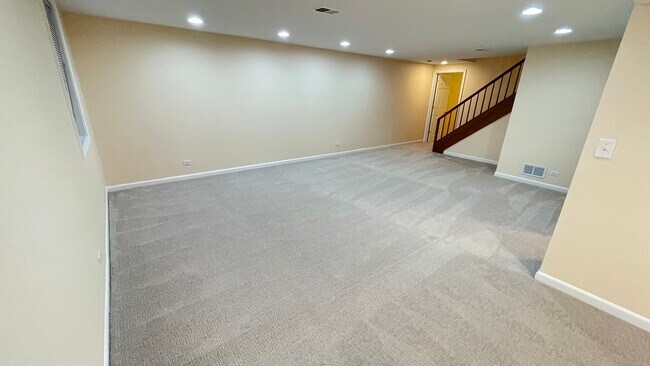 Building Photo - 1723 Wildberry Dr