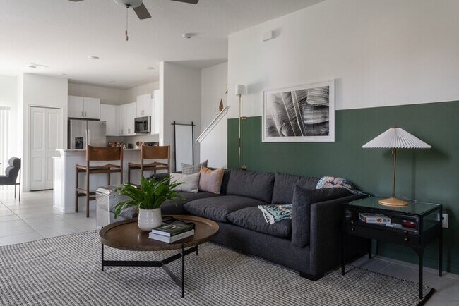 Building Photo - 2 MONTHS FREE!! APPLY NOW! 3 BED - 2.5 BATH