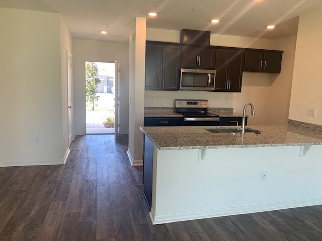 Building Photo - 2305 Carrabelle Wy