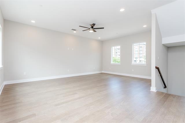 Building Photo - 202 S Village Way