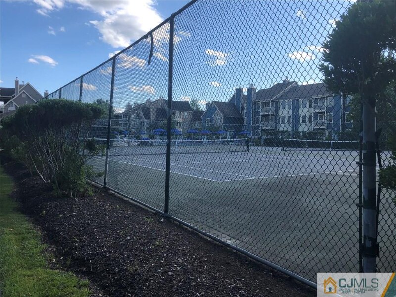 Building Photo - 27 Lear Ct