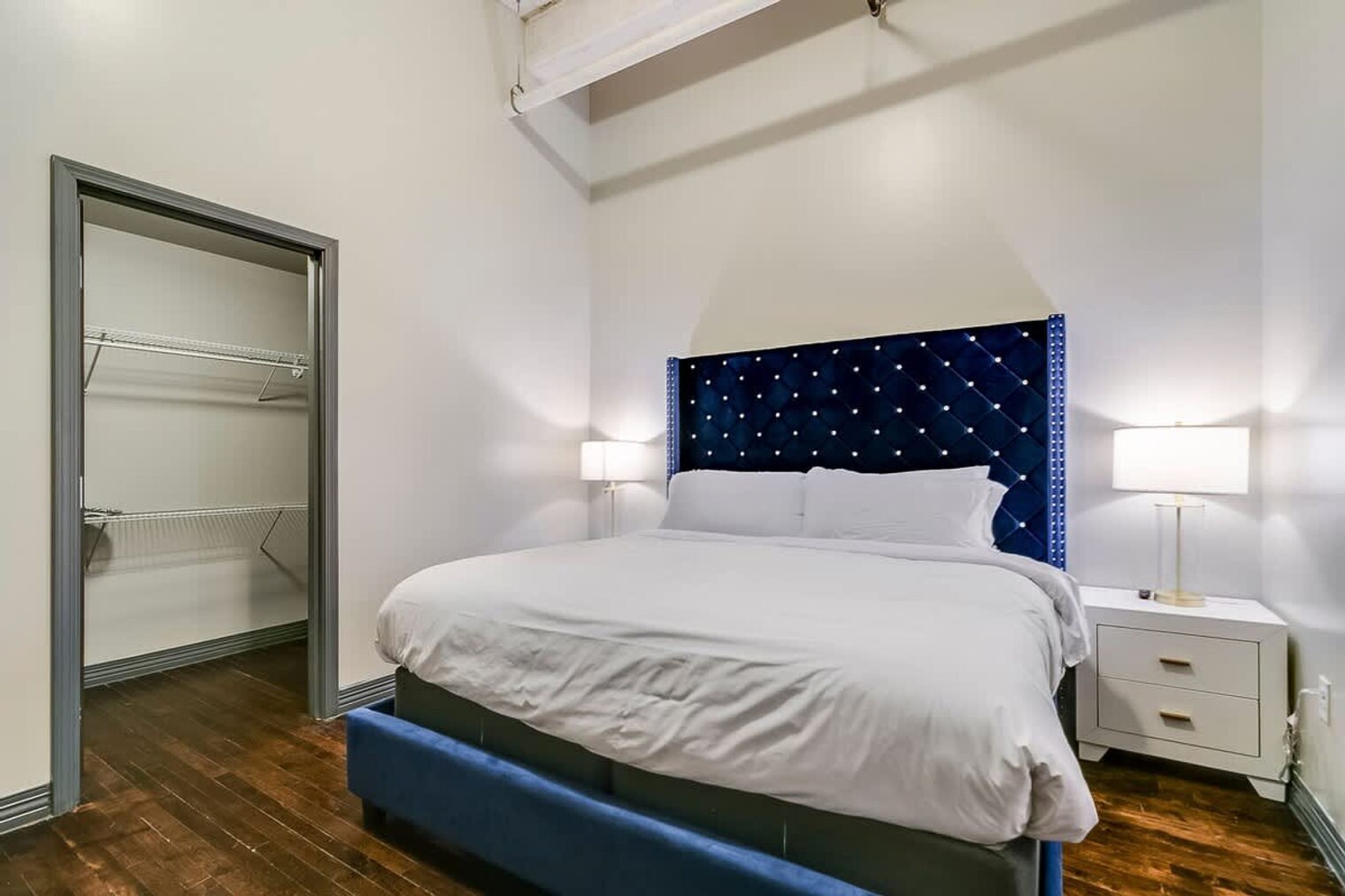 Building Photo - 500 S Ervay St