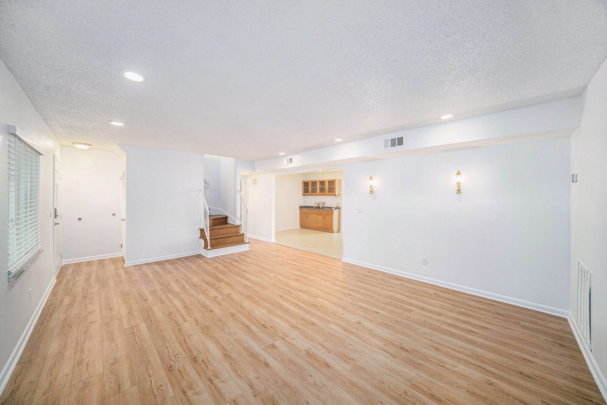 Building Photo - 4711 Travertine Dr