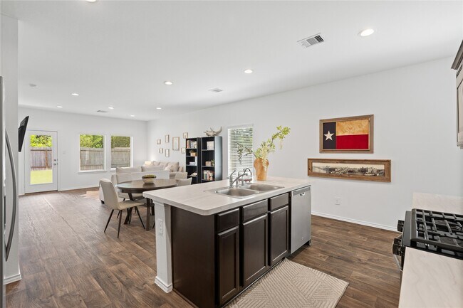 Building Photo - 22306 Forest Gorge Ln