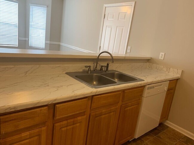 Building Photo - Coming Soon! Charming 3 Bedroom / 2 Bath Ranch Home in Jonesboro!