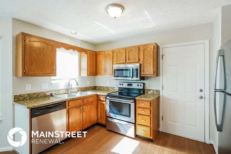 Building Photo - 1732 Aaronwood Dr