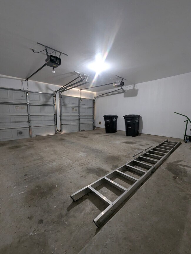 Building Photo - 13422 Sarento Village