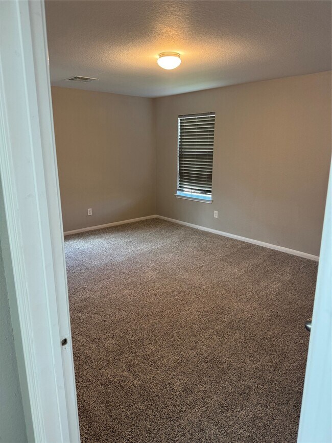 Building Photo - 8814 Alpine Wood Wy