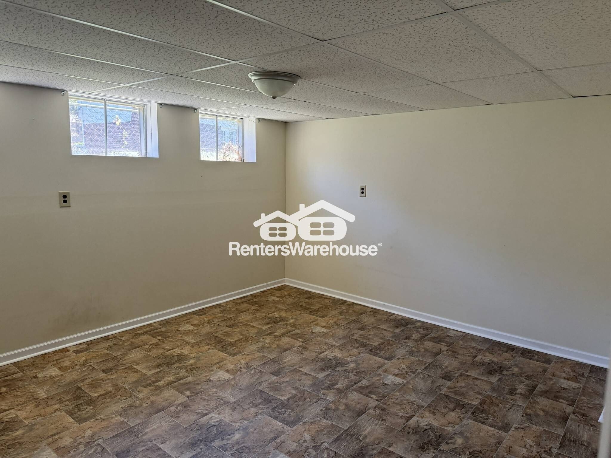 Building Photo - 2009 Grinnell Terrace