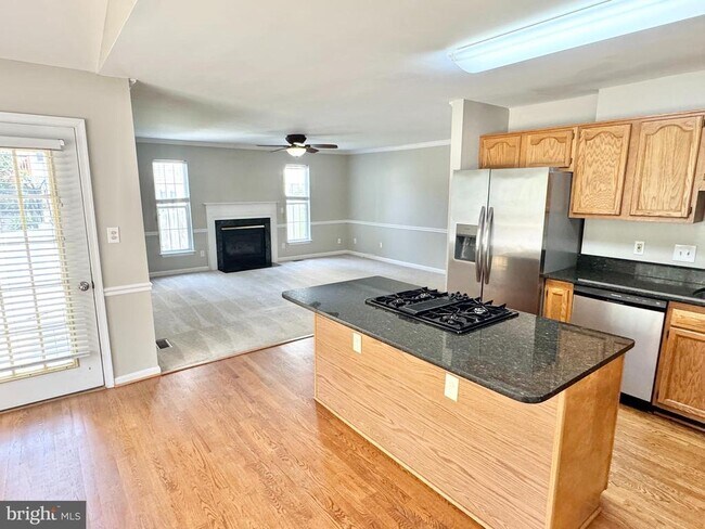 Building Photo - 16 Westchester Ct