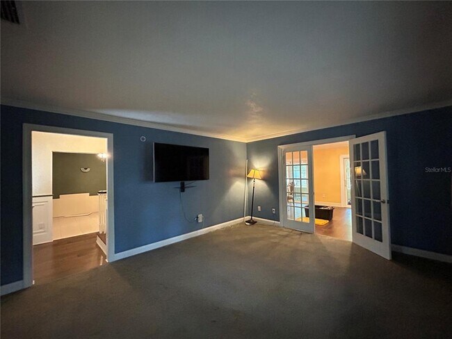 Building Photo - 608 SW 80th Blvd