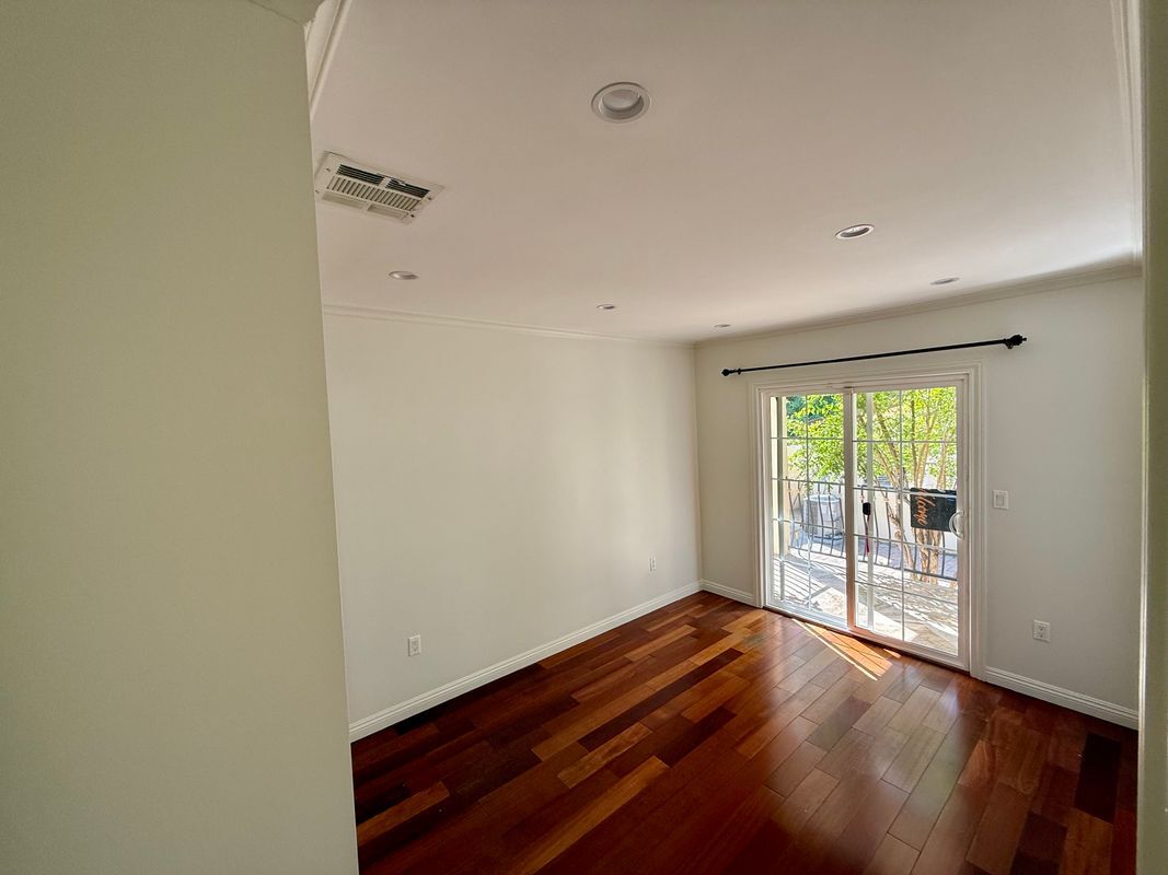 Building Photo - 1838 Glenwood Rd