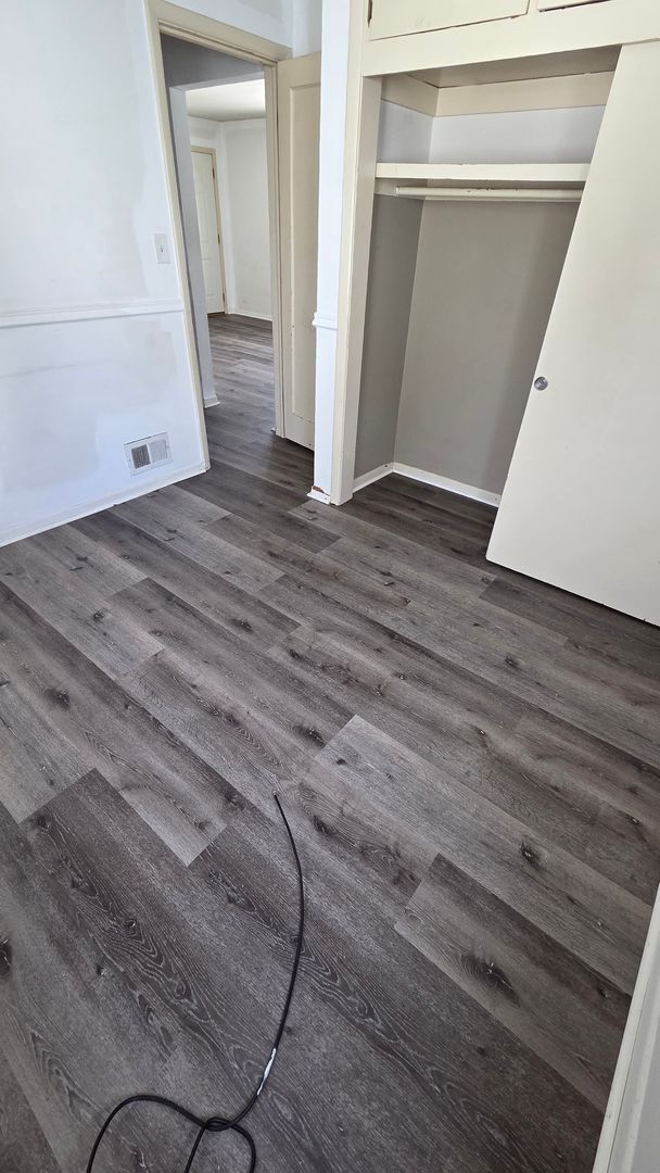 Building Photo - 1407 5th St SE