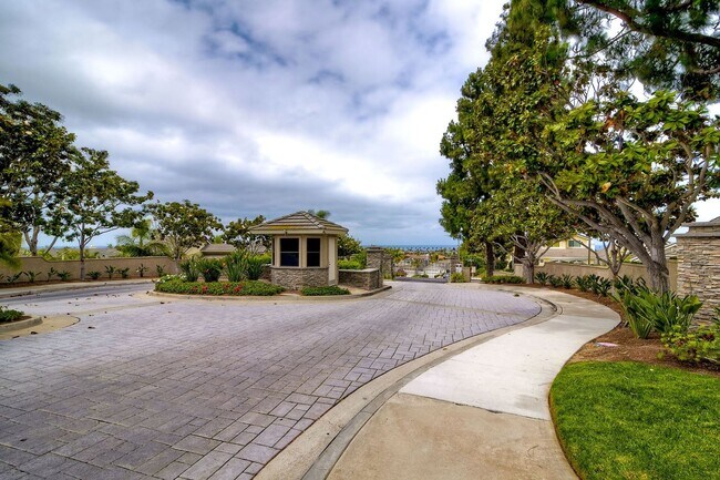 Building Photo - Furnished 2 bedroom in Carlsbad-Close to Beach