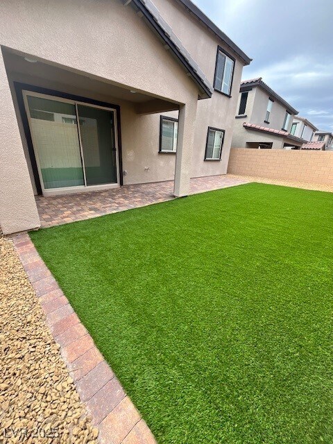 Building Photo - 310 La Musica Pl