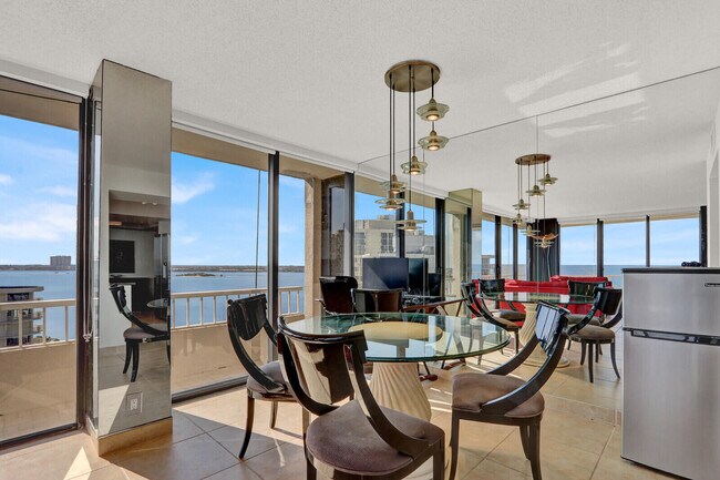 Building Photo - 5510 N Ocean Dr