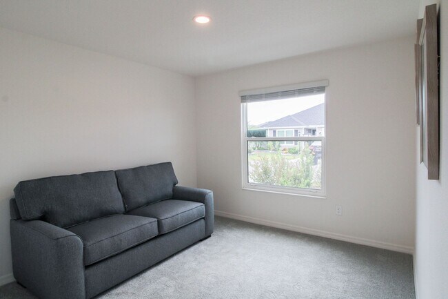 Building Photo - 7637 Rutherford Ln