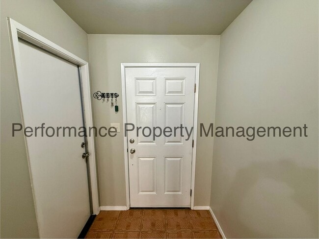 Building Photo - Charming 3 Bed/2 Bath Home in McFarland w/...