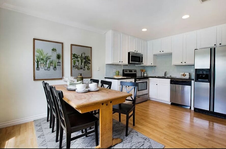 Kitchen - 1845 Anaheim Ave
