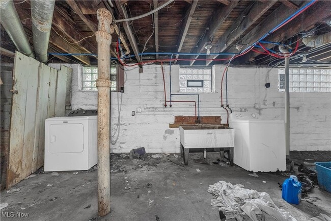 Building Photo - 4657 Warner Rd