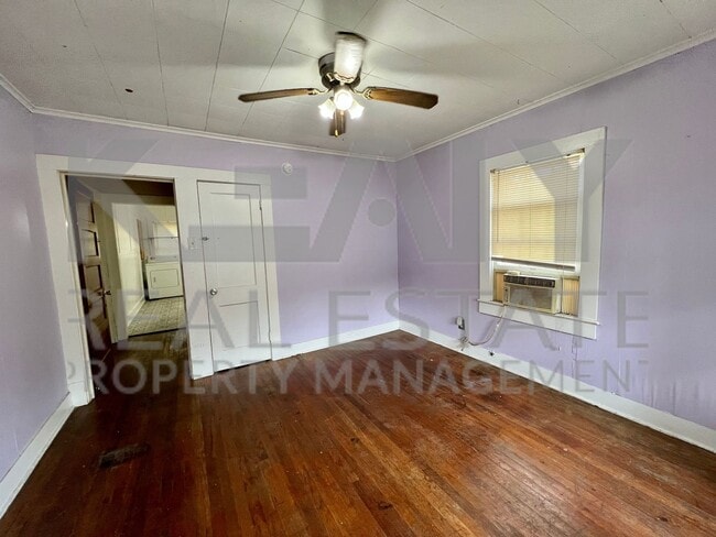 Building Photo - 324 General Mouton Ave