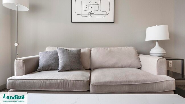 Building Photo - 5800 Highlands Plaza Dr