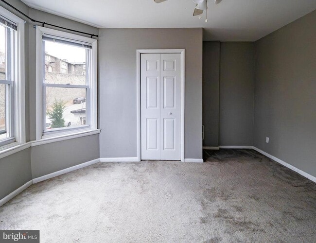 Building Photo - 132 Lauriston St