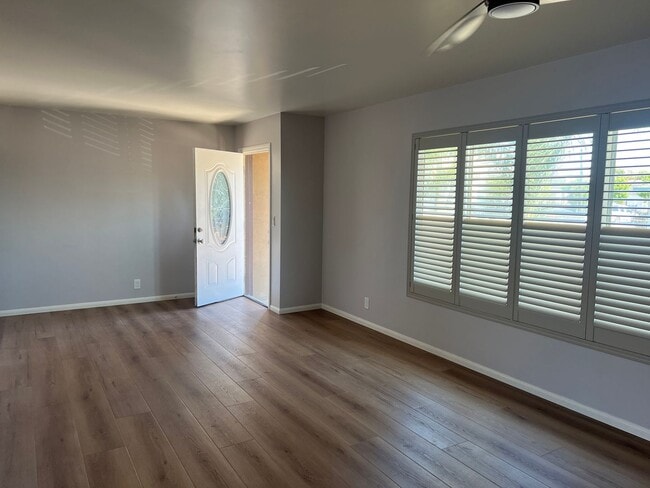 Building Photo - Ventura 3+2 bedroom single family home!