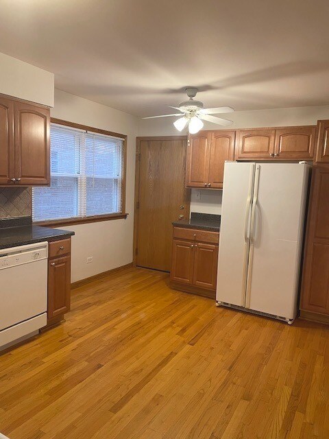 Building Photo - 8610 W Summerdale Ave