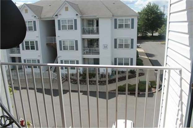 Building Photo - 1335 Waterford Dr