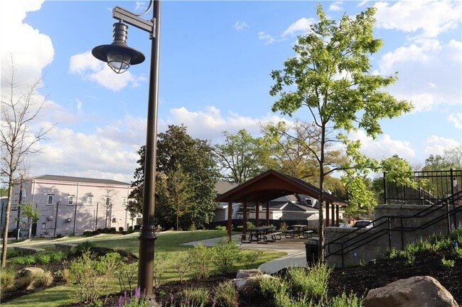 Building Photo - 5120 Railroad Ave