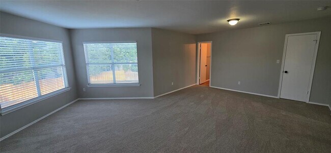 Building Photo - 3037 Bradford Park Dr