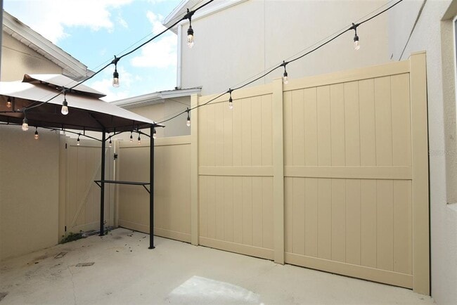Building Photo - 13752 Bressler Aly