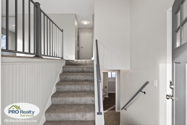 Building Photo - Recently Remodeled 4 Bedroom Home