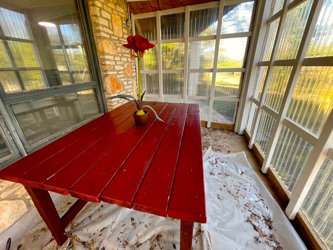 Building Photo - 104 S Tumbleweed Trail