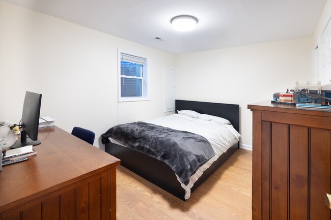 Building Photo - 10238 Arizona Cir