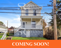 Building Photo - Don't miss the opportunity to rent this ch...