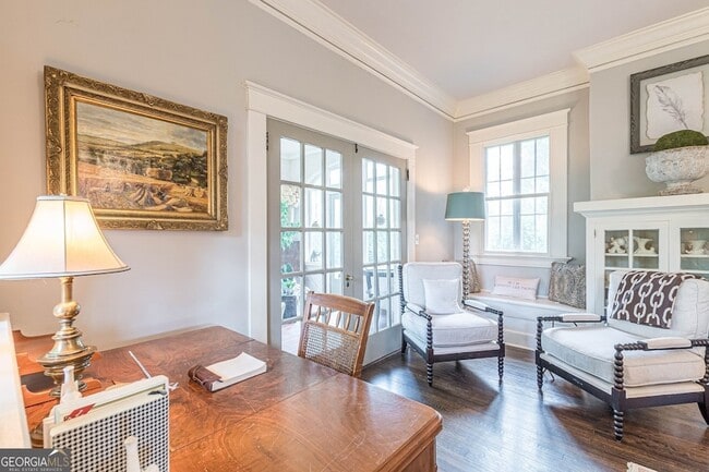 Building Photo - 1878 Cambridge Ave