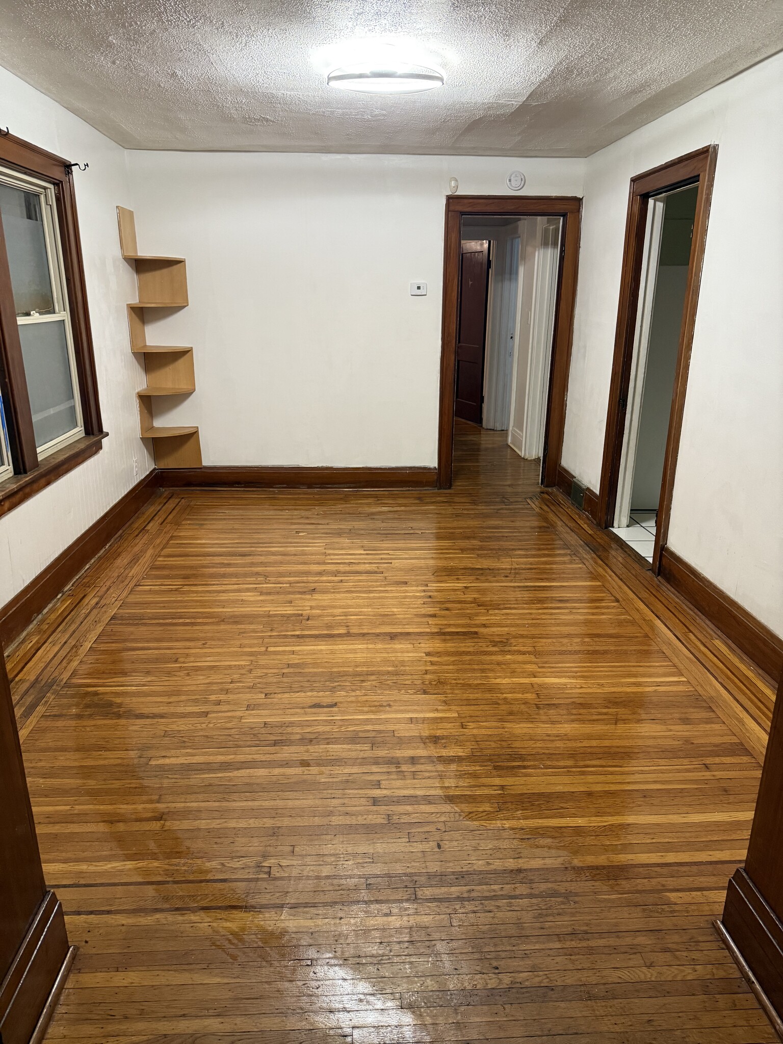 Building Photo - 470 Winspear Ave