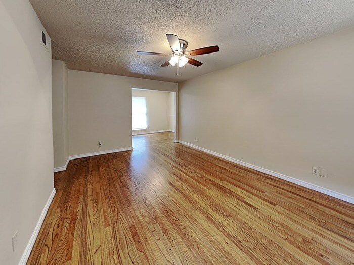 Building Photo - 11211 Ulloa Ln