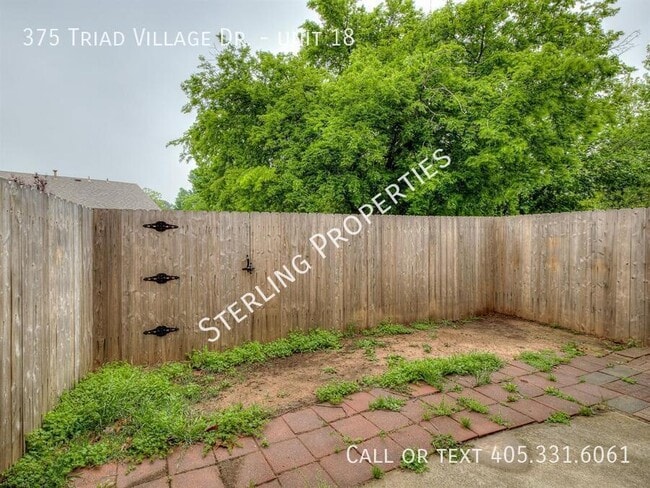 Building Photo - 375 Triad Village Dr