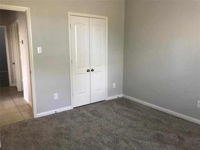 Building Photo - 1817 Mesquite Ln