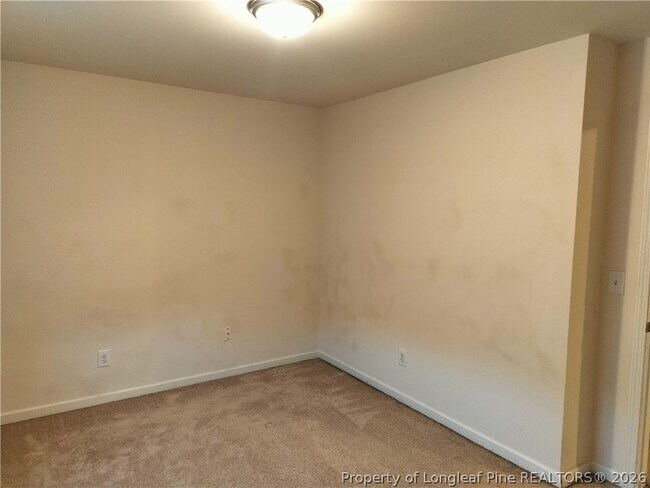 Building Photo - 405 Holman St