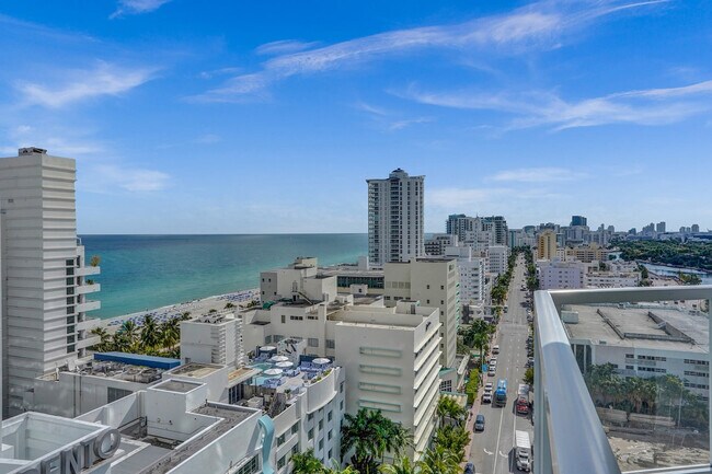 Building Photo - 4401 Collins Ave