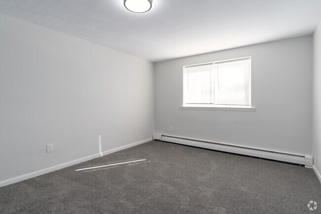 1BR, 1BA - 745SF Bedroom - Boyertown Gardens - Ackerman