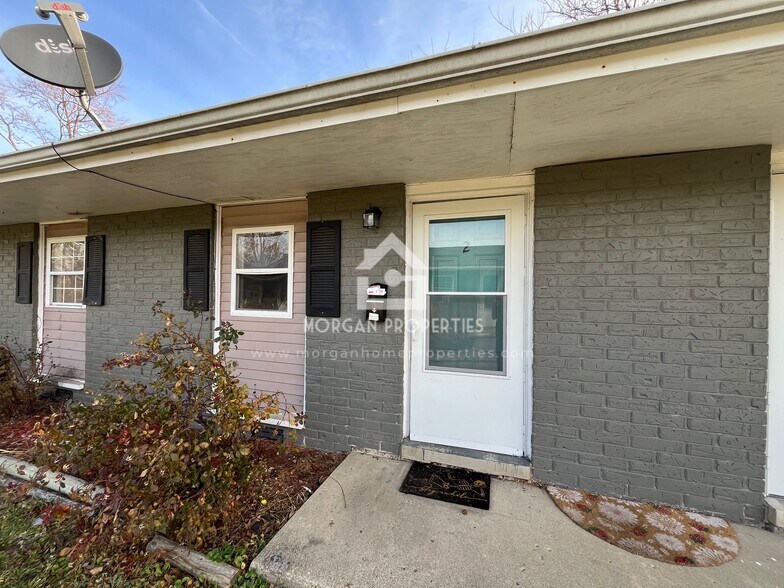 Primary Photo - 2324 State St