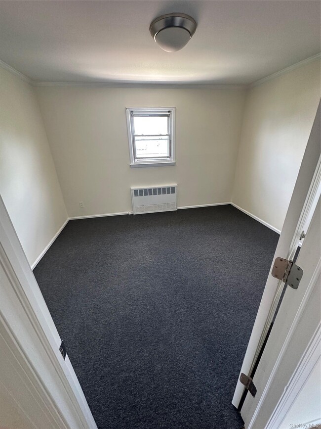 Building Photo - 137 Nassau Blvd
