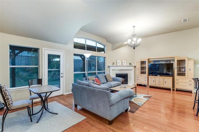 Building Photo - 15204 Regal Oak Ln