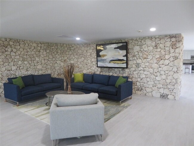 Building Photo - 8065 SW 107th Ave